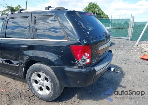 2007 Jeep Grand Cherokee Overland z USA, uszkodzony, nr VIN 1J8HR68287C677428